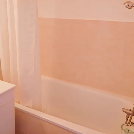 Διαμέρισμα Flat 2 Steps From The Cabourg